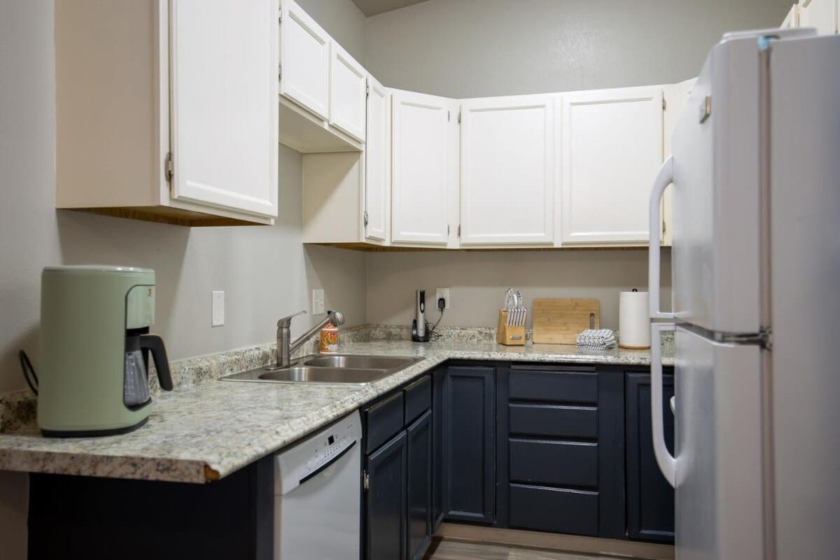 Stylish1 Bed 1 Bath Apartment Анкоридж Экстерьер фото